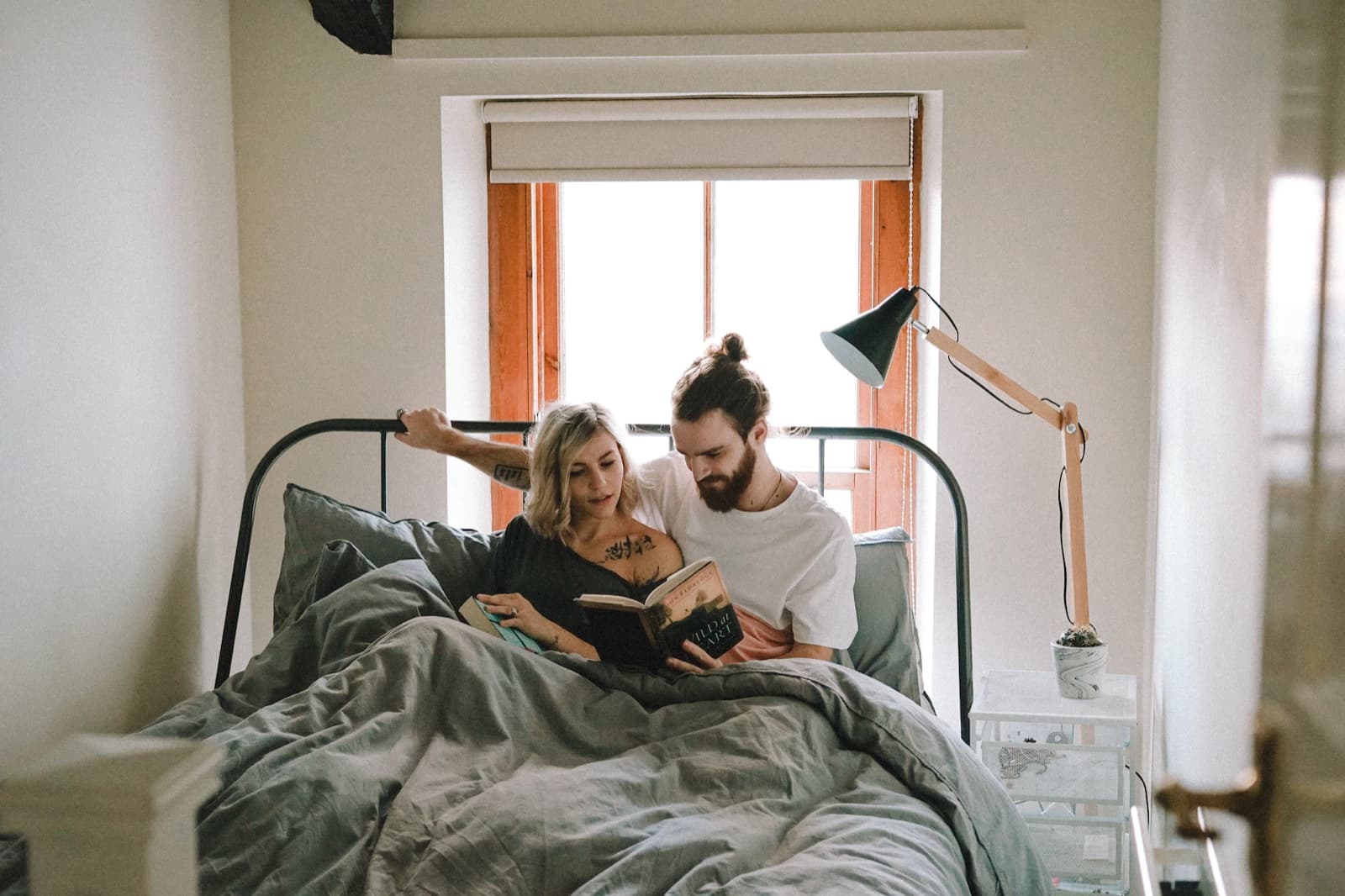 Attachment Theory: 5 Common Misconceptions According to Psychologists